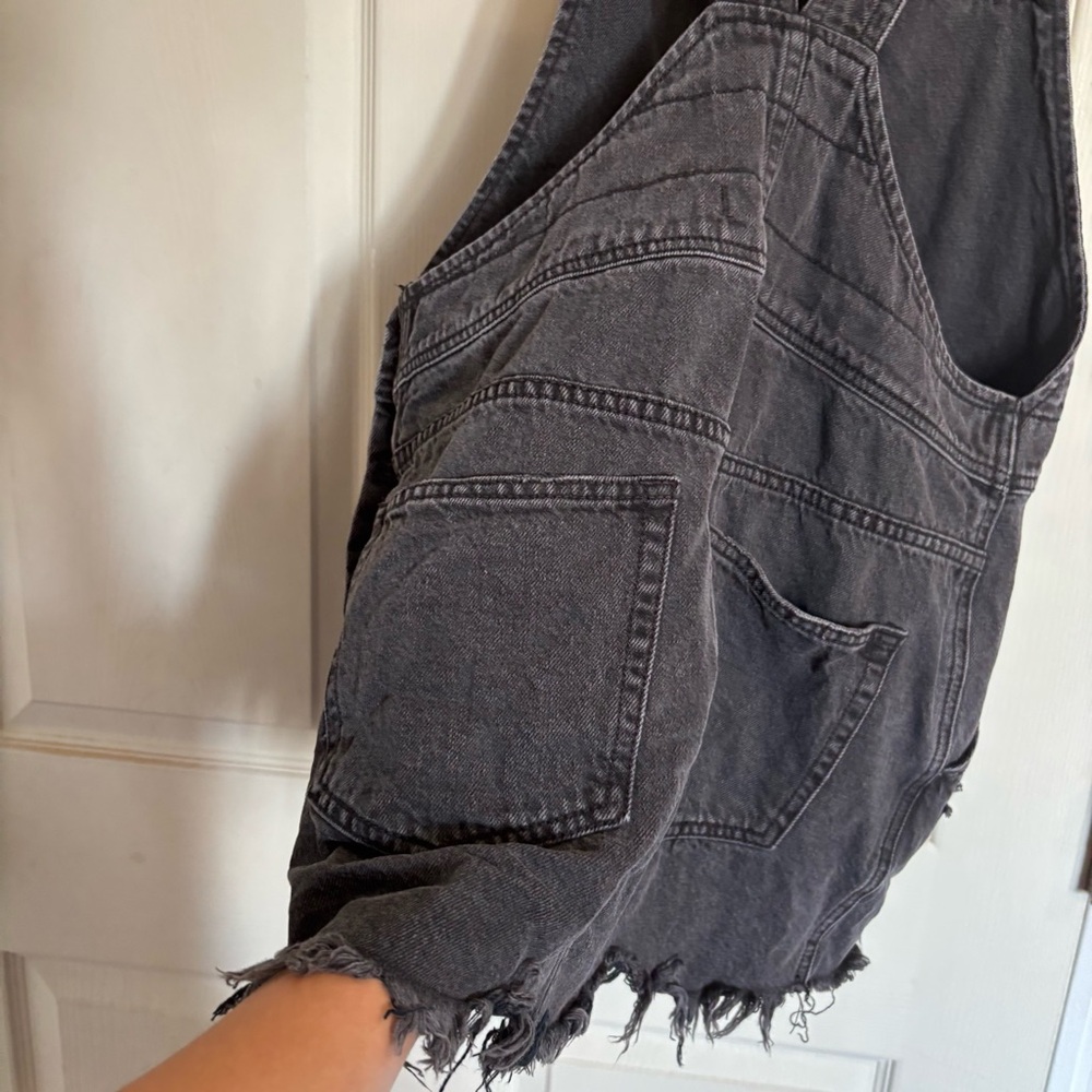 Free People Torn Up Overall Mini Dress Jumper Jean Denim Frayed Cutoff hem - Picture 8 of 14